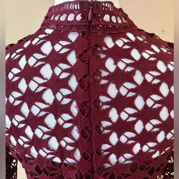 EUC Women’s Burgundy Long Sleeve Bodycon Dress Cut Outs -Tiered Bottom -Size M - Picture 9 of 14